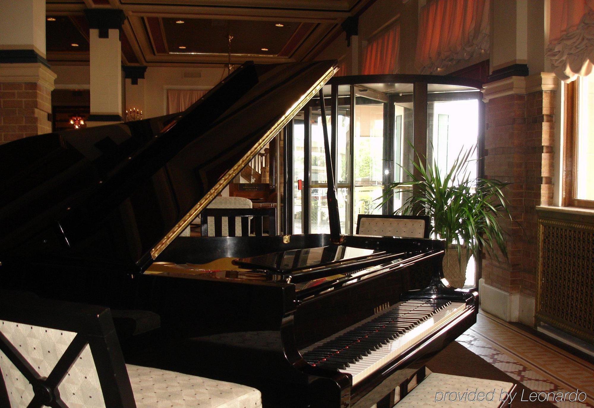 Crowne Plaza Pensacola Grand Hotell Eksteriør bilde